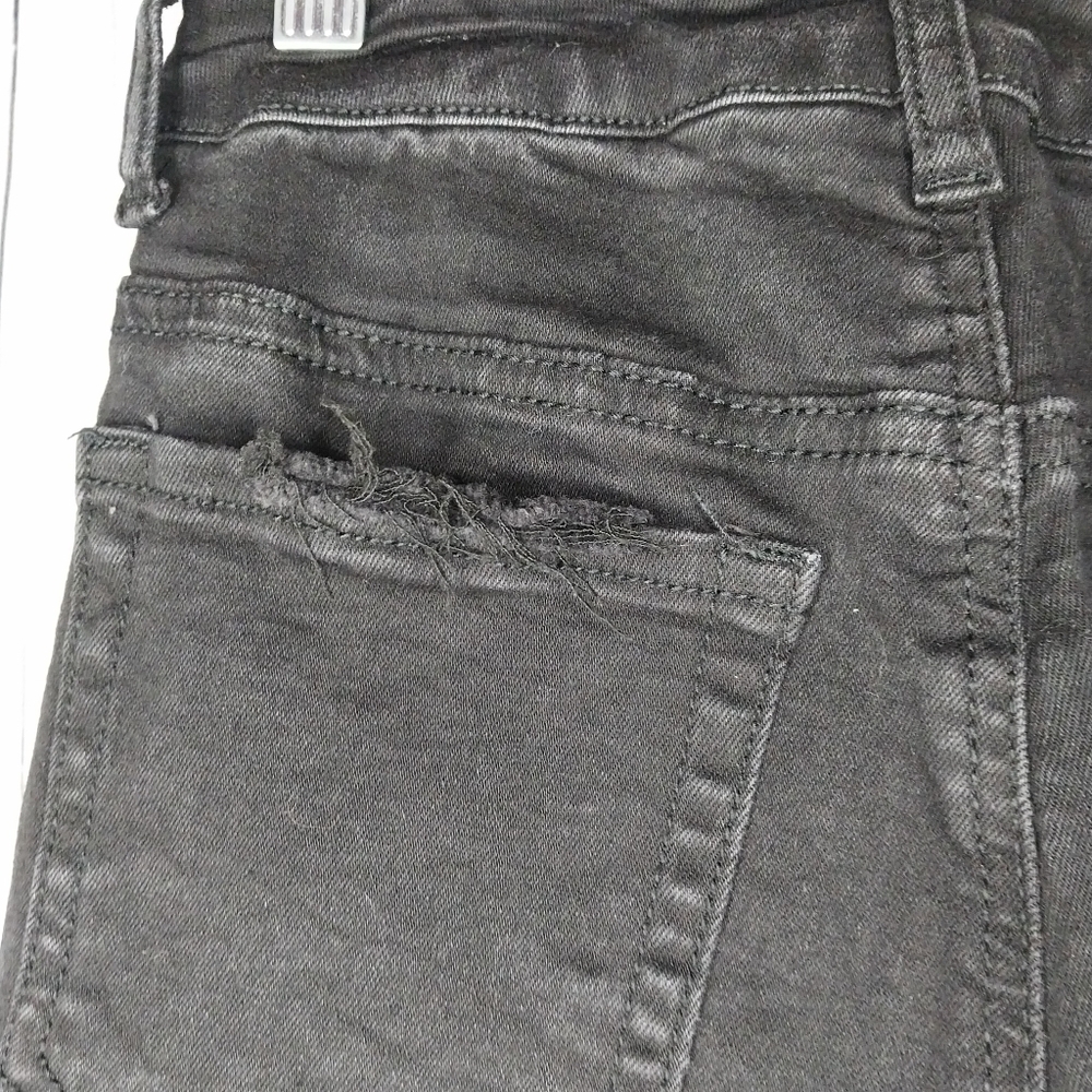 Red Fox Graphic distressed Jeans Size 1 - Picture 12 of 16